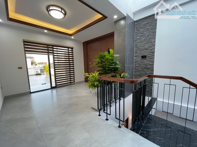 GIA CHỦ CHUYỂN CHỖ Ở RAO BÁN CĂN NHÀ NGỌC THUỴ LONG BIÊN NHÀ XÂY MỚI 5TẦNG MẶT NGÕ OTO ĐẬU - 10