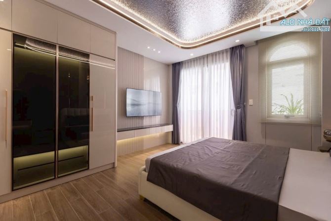 Bán căn nhà FULL NỘI THẤT đường NGUYỄN VĂN KHỐI PHƯỜNG 11 - 10