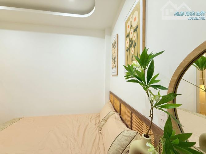 Nhà đẹp  3 tầng 4 PN Đống Đa thông tứ hướng full nội thất chỉ nhỉnh 5tỷ - 10