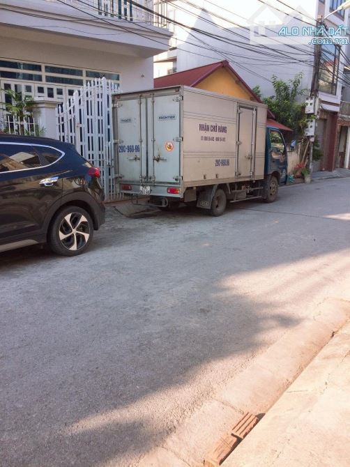 Cho thuê nhà 3 tầng Thạch Bàn - Long Biên – Hà Nội giá 7 triệu - 10