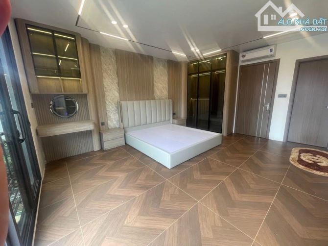 SIÊU PHẨM BỒ ĐỀ – 6 TẦNG THANG MÁY – GARA Ô TÔ – FULL NỘI THẤT 🔥 Diện tích: 45m² – MT: 5m - 11