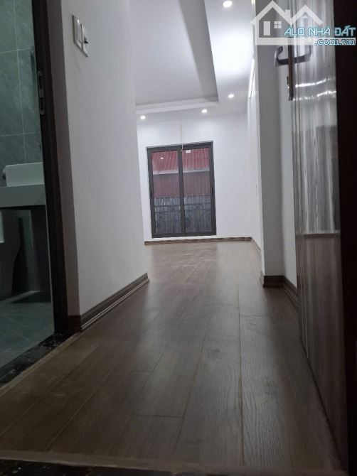 CẦN BÁN NHÀ MỚI XÂY KHUYẾN LƯƠNG 5 TẦNG, Ô TÔ ĐỖ CỔNG NHỈNH 6 TỶ. - 11