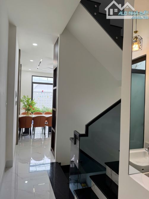 BÁN CĂN NGAY TRUNG TÂM GẦN ĐẠI LỘ VÕ NGUYÊN GIÁP !!! 📐 Diện tích: 4m x 15.4m 🌟 - 11