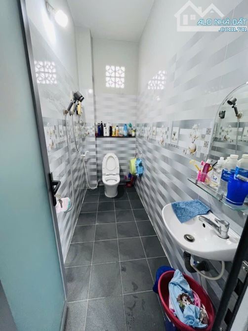 BÁN NHÀ ĐẸP 3 TẦNG 67M2 HẺM 135 TÂN HÒA ĐÔNG PHƯỜNG 14 QUẬN 6 CHỈ 6,3 TỶ TL - 11