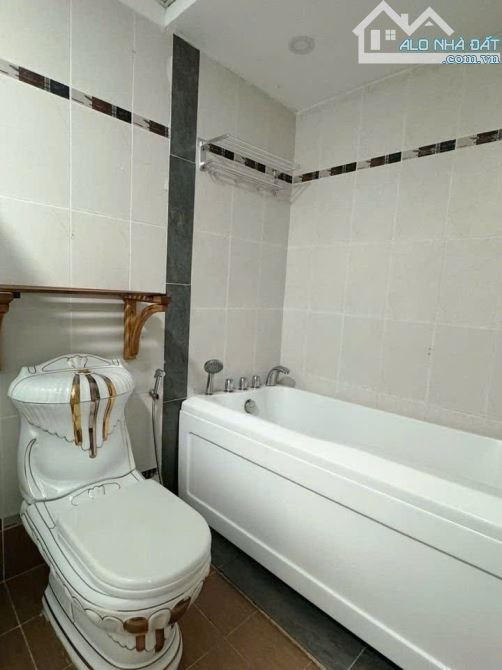 Chung cư Thái AN 2, NGuyễn văn Quá,Q12:110m2,3p ngủ,10tr - 11