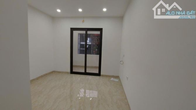 Bán nhà mới phân lô, ở ngay- ngõ Chợ Khâm Thiên 30m2 x5T 8.6tỷ - 1