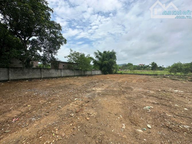 LÔ ĐẤT DT 1410m2 (400m2 THỔ CƯ) - MT50m - CÁCH TRỤC CHÍNH LIÊN XÃ 300m - PHÂN LÔ TỐT - 1