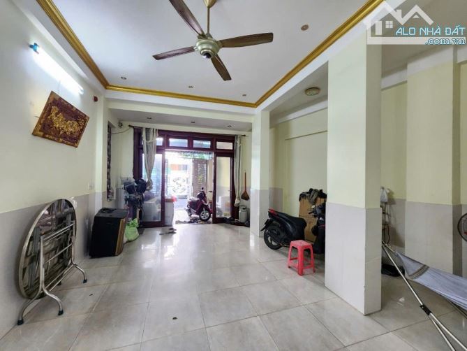 Bán nhà Lê Văn Sỹ, 5 tầng 5 x 12 , lệch tầng thoáng mát lô góc , hẻm 3m gần mặt tiền - 1