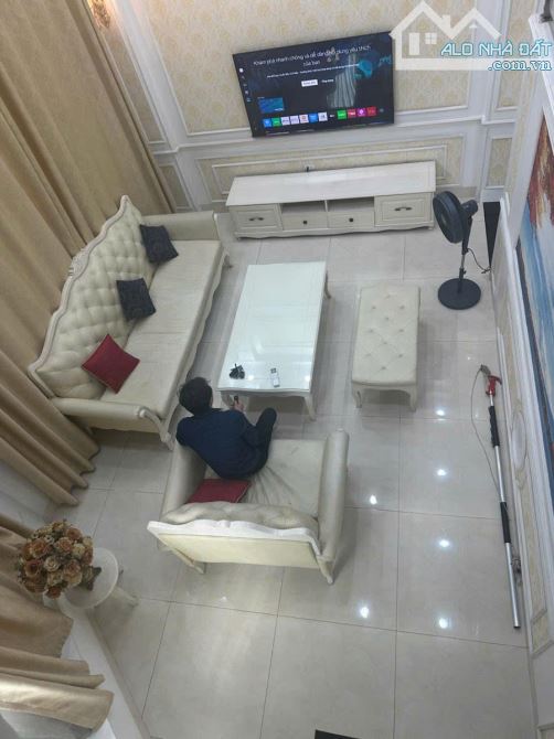 NHÀ 5 TẦNG PHÂN LÔ VỈA HÈ- KINH DOAMH - PHỐ THẠCH BÀN LONG BIÊN 50M -14,5 TỶ CÓ TL - 1