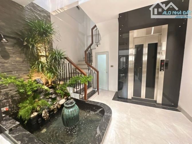 SIÊU PHẨM - RESORT 5 SAO, CHỢ NGỌC THỤY, LONG BIÊN 65M, BÁN NHÀ , Ô TÔ THANG MÁY - 1X.X Tỷ - 1
