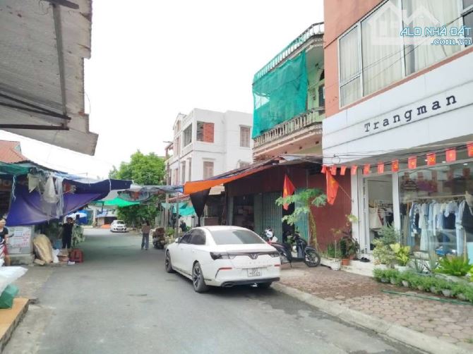 BÁN ĐẤT TẶNG NHÀ PHỐ CHỢ SẦM UẤT KINH DOANH TỐT, DÒNG TIỀN MẠNH - 1