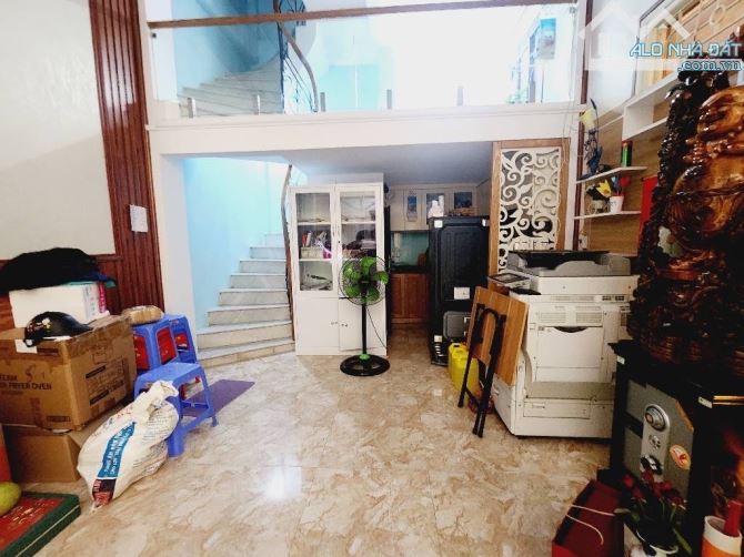MAI DỊCH 32M x MT 4M GIÁ 8,5 TỶ-LÔ GÓC NGÕ THÔNG KINH DOANH,Ô TÔ QUA NHÀ - 1