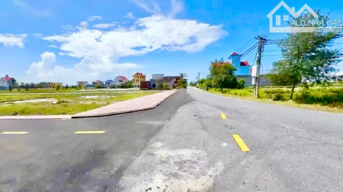 Em bán đất nền – trục đường 36m nối biển vào thị trấn 100m2 MT5 - 1