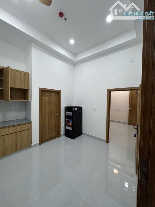 CHDV 6 tầng – 18 căn – Thang máy – PCCC đầy đủ DT:6x27 KC: 6 Tầng Có 18 P CHDV Giá:22 Tỷ - 1