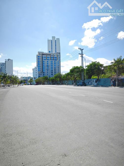Đất xây khách sạn view biển đường Phạm Văn Đồng - Bắc Nha Trang 316mv ngang 10m - 1