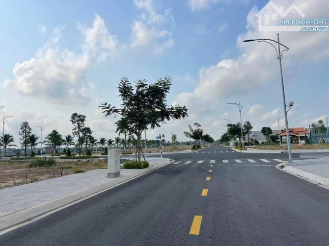 MỞ BÁN DỰ ÁN ĐẤT NỀN LIỀN KỀ SÂN BAY QUỐC TẾ LONG THÀNH-CHỈ 900 TRIỆU-SỔ HỒNG SẴN - 1