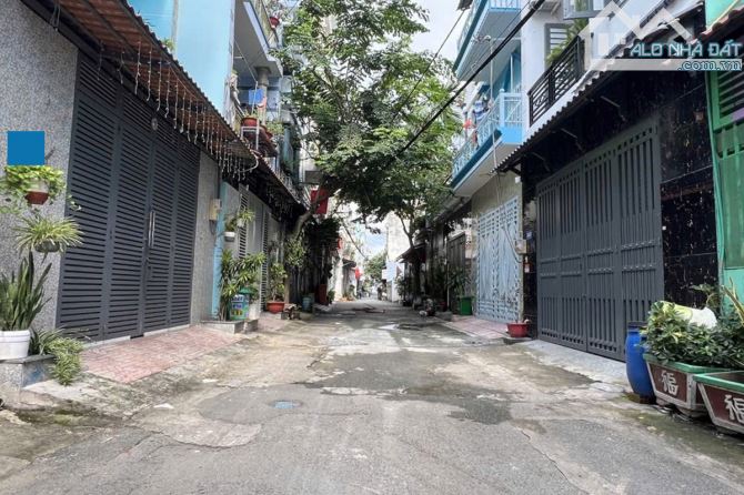 Bán nhà hẻm xe hơi, Lâm Thị Hố, Quận 12, 45 m² (4.5m x 10m), 2 phòng - Giá 4.6 tỷ TL - 1