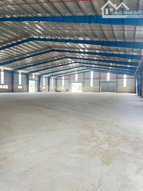 Cho thuê kho dựng mới theo yêu cầu , tổng 4000m2, kho 2500m2, pccc đầy đủ - 1