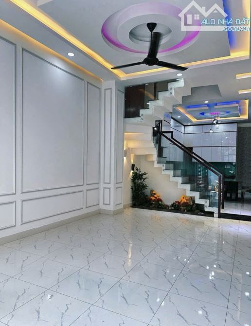 Chủ Giảm 100tr, Nhà 4 Tầng Nở Hậu Đẹp, 60m2, Gần Chợ Bình Long, Bình Tân, Giá 5,x Tỷ - 1
