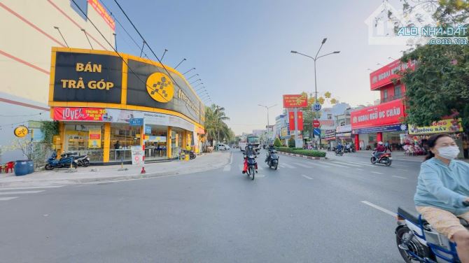 Nhà mặt tiền kinh doanh khu BigC GO, phường Đông Hoà, Tp. Dĩ An. - 1