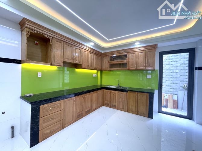 NHÀ ĐẸP 5 TẦNG MỚI XÂY - KHU LÊ VĂN QUỚI BÌNH TÂN - HẺM XE TẢI - 1