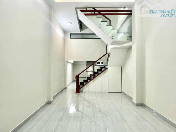 GẤP BÁN-HXH 5M-NGANG 4 X 15 - KẾ VƯỜN LÀI-TÂN PHÚ-3 TẦNG MỚI Ở NGAY-NHỈNH 7 TỶ - 1