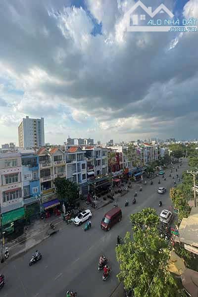 Cần bán toà nhà đang cho thuê căn hộ dv mặt tiền chính đường Cao Lỗ ngay Parc mall - 1