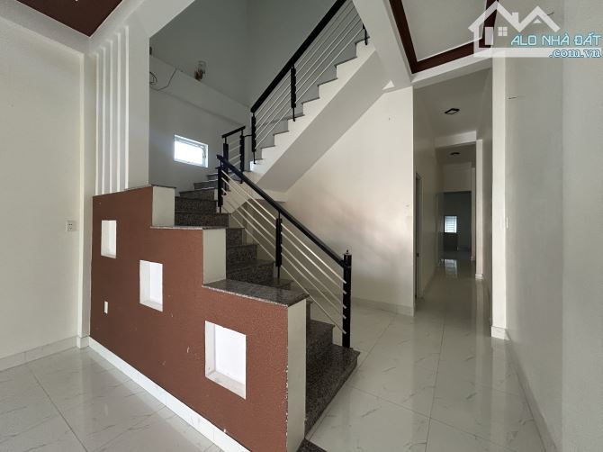 NHÀ 2 TẦNG - 155m2 - đường ô tô - 1