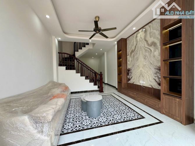 Nhà oto lùi cửa Phường Chương Mỹ, Giá hấp dẫn chỉ 2,7 tỷ. 32m2*4T, 4PN - 1