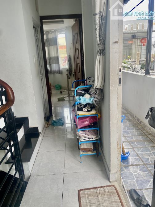 Nhà Nguyễn Văn Cừ, Phạm Thế Hiển, Cầu chữ Y - 1