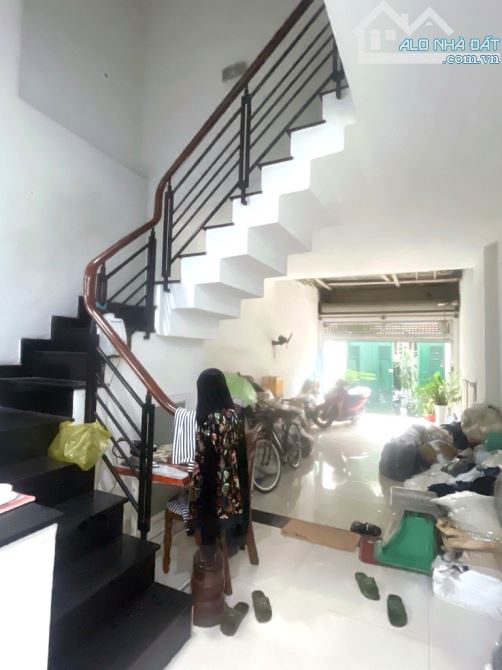 NHÀ RỘNG-ĐƯỜNG TO-GIÁ RẺ- BÁN NHÀ 5 TẦNG- HXH- 4X24-NGAY CÔNG VIÊN-LƯU CHÍ HIẾU- - 1