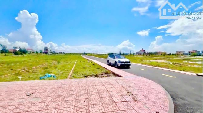 EM CẦN GIẢI NGÂN GẤP LÔ TRỤC CHÍNH - 100m2 - Đ36Mm, VỈA 4m - 2,05 tỷ - 1