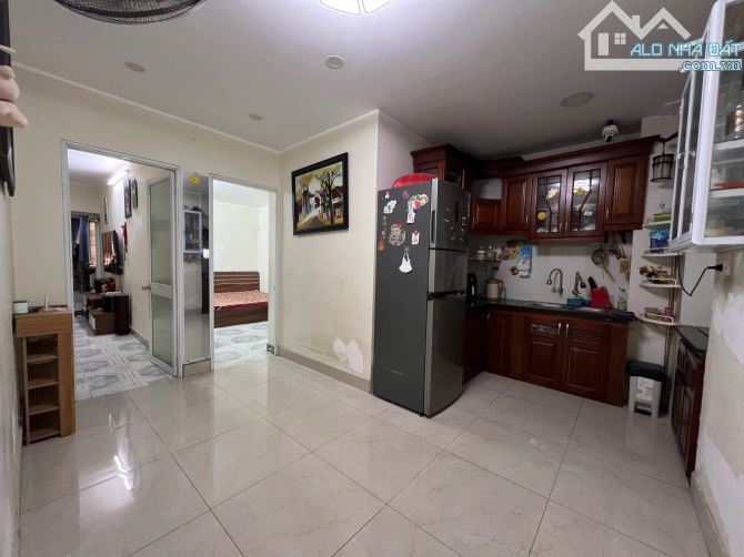 Tập thể Hồng Mai, 90m, 3ngủ, Ô tô tránh, Hai thoáng, Sổ đỏ rộng 53m, Giá cực tốt, Hiếm!!!! - 1