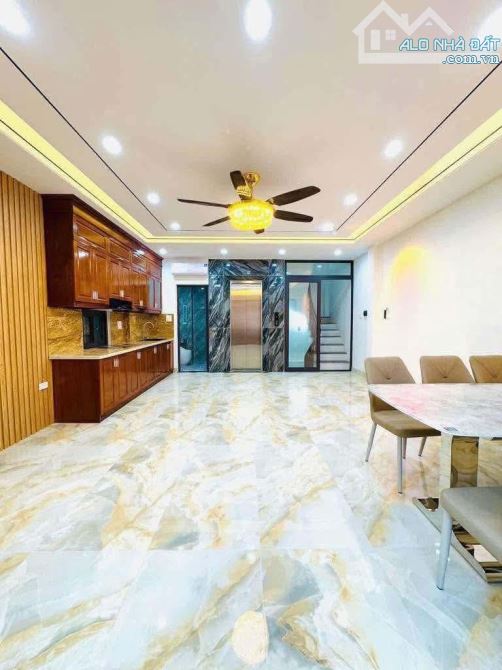 NGUYỄN VĂN CỪ - LONG BIÊN  NHÀ 3 THOÁNG-FULL NỘI THẤT Ở LUÔN-GẦN PHỐ-GẦN CẦU CHƯƠNG DƯƠNG - 1