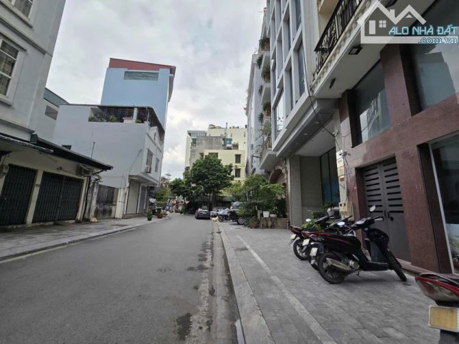 Bán nhà Xuân La, Phân lô Vỉa hè rộng Gara 2 ô tô, 65m2, giá 25 tỷ - 1