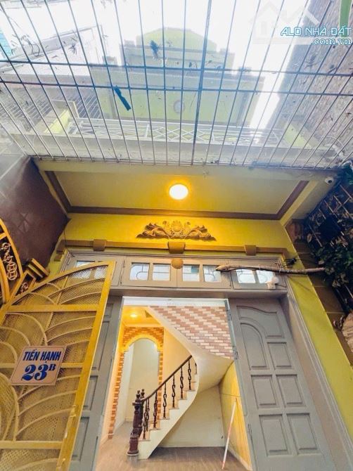 Bán Nhà Sân Vườn Tây Hồ 60m2 Ngõ Thông Kinh Doanh Cách Phố Đi Bộ Trịnh Công Sơn 50m Đi Bộ - 1