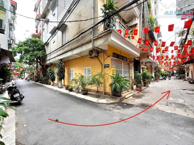 NHÀ CẦU GIẤY 30m2 , 4 TẦNG , SỔ VUÔNG , Ô TÔ ĐỖ . 10,45 TỶ - 1
