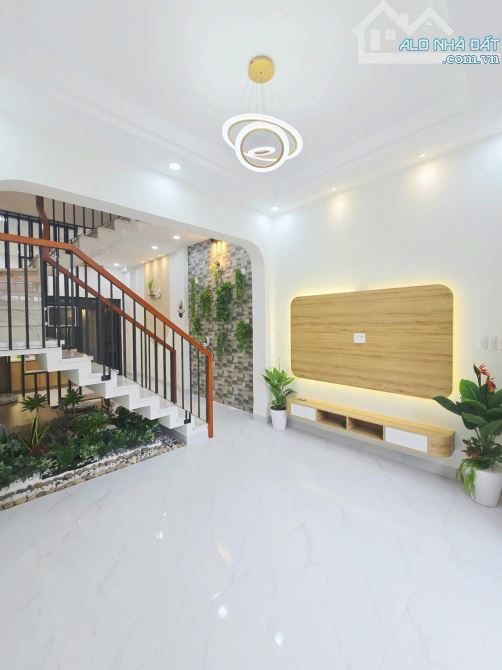 Chính Chủ Bán Nhà Đẹp 52m2 - 3 Tầng Mới 100% - Hẻm Xe Hơi 6m - Thủ Đức (Q9 cũ) - 1