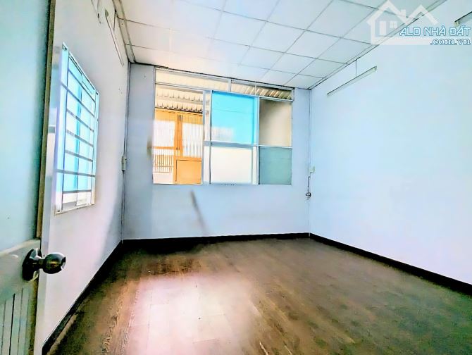 BÁN NHANH  NHÀ C4 LẠC LONG QUÂN, TÂN BÌNH  HẺM XE HƠI 5M CĂN GÓC GIÁ TỐ, 6 TỶ NHỈNH - 1