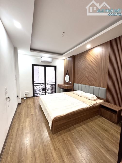 NHÀ ĐÔNG TÁC - NGÕ NÔNG - GẦN ĐƯỜNG OTO - THANG MÁY - FULL NỘI THẤT - 33M2 GIÁ CHỈ 10,3 TỶ - 1