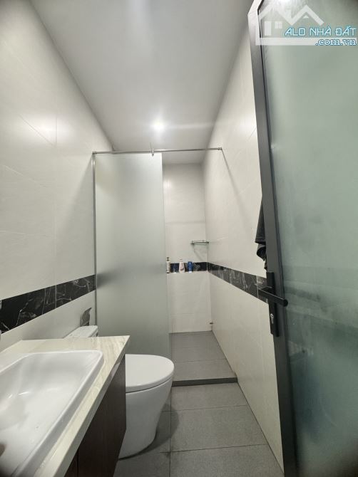 Siêu phẩm đường Nguyễn Văn Quỳ ngang hơn 8m mà chỉ 106 triệu/1m2. - 1