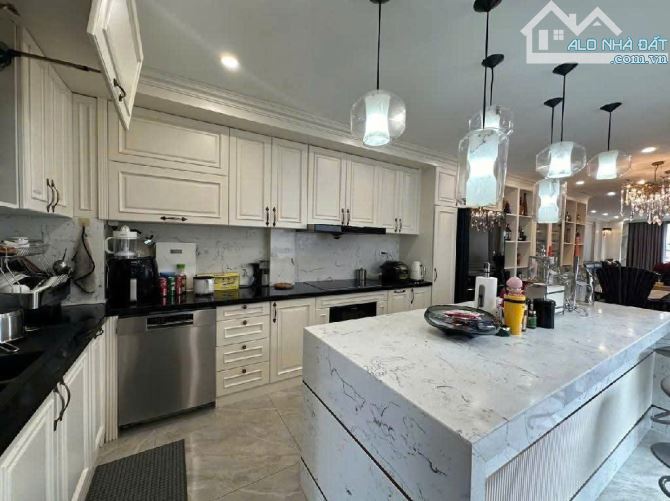 BÁN NHÀ PHÂN LÔ PHẠM TUẤN TÀI, ÔTÔ TRÁNH, VỈA HÈ RỘNG KINH DOANH, DT 55M² HƠN 20 TỶ - 1