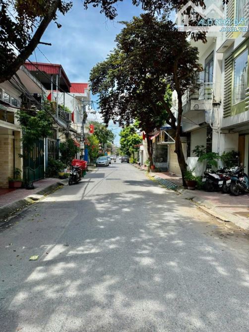 Bán nhà 4 tầng xây mới tinh mặt đường Mạc Thiên Phúc, Lãm Hà, Kiến An, Hải Phòng - 1