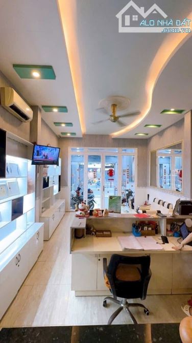 🏡🏡🏡BÁN NHÀ 1 TRỆT 2 LẦU, MẶT TIỀN ĐƯỜNG TRẦN HOÀNG NA - KDC HỒNG PHÁT - GIÁ 8.7 TỶ! - 1