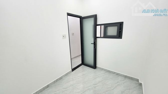Nhà mới xây GIÁ 2T3 -Tỉnh Lộ 10 sát chợ Bà Hom, cách Nhi Đồng TP 12