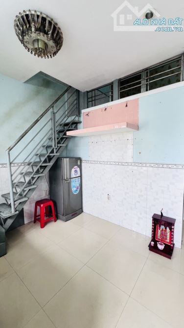 Bán căn hộ Hà Tôn Quyền, 27m2 có lửng, 3PN, gần Hồng Bàng, chỉ hơn 1 tỷ - 1