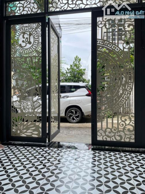Bán nhà 3 tầng, Cách Thích Quảng Đức chỉ 3 căn nhà, Phước Hải, Nha Trang - 1