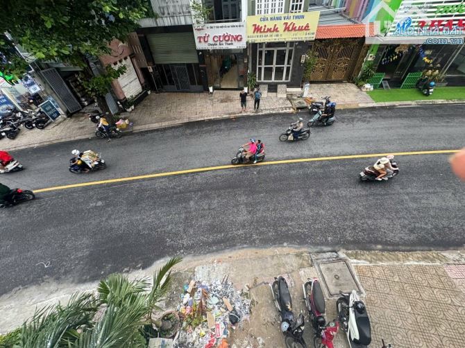 MẶT TIỀN TRẦN HƯNG ĐẠO – NHÀ MỚI 100% – 7 PHÒNG NGỦ - KHU VIP NHẤT TÂN PHÚ CẠNH BÀU CÁT - - 1