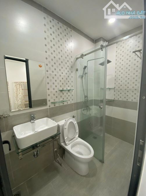 NHÀ PHỐ ĐỒNG BỘ – XE HƠI NGỦ TRONG NHÀ – 4 LẦU – CHỈ 7,9 TỶ - 1