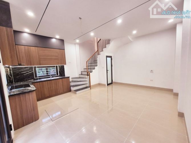 DUY NHẤT 1 CĂN – CHỈ 5.1 TỶ – BÁN NHÀ CỰ KHỐI, LONG BIÊN – NHÀ MỚI KOONG – 32m² x 5 TẦNG - 1